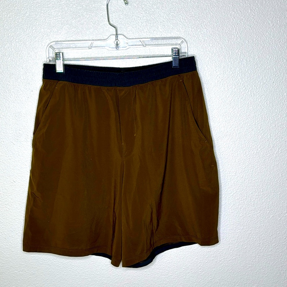 Lululemon Pacbreaker Shorts - L